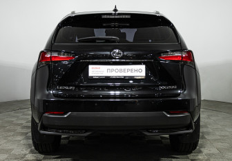 Подержанный автомобиль Lexus NX 2017 года (6 фото)