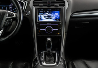 Подержанный автомобиль Ford Mondeo Sedan 2017 года (14 фото)