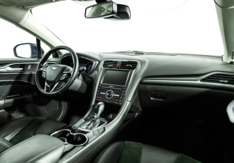 Подержанный автомобиль Ford Mondeo Sedan 2015 года (9 фото)