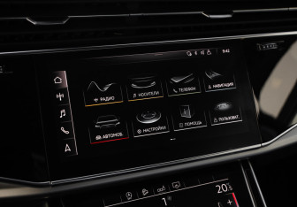 Подержанный автомобиль Audi Q7 2019 года (18 фото)