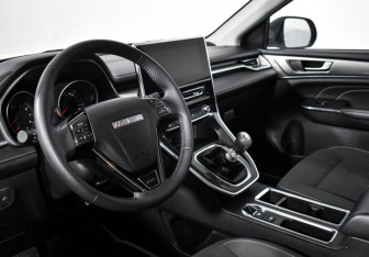 Подержанный автомобиль Haval M6 2023 года (9 фото)