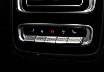 Подержанный автомобиль Exeed RX 2023 года (38 фото)