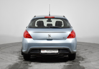 Подержанный автомобиль Peugeot 308 Hatchback 2011 года (6 фото)