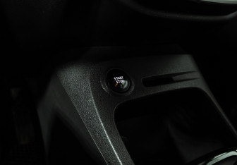 Подержанный автомобиль Renault Kaptur 2017 года (16 фото)