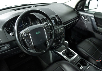 Подержанный автомобиль Land Rover Freelander 2014 года (11 фото)