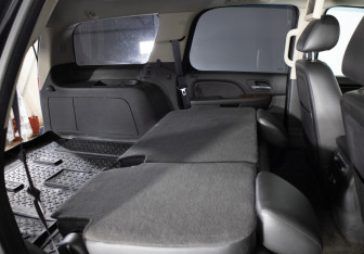 Подержанный автомобиль Chevrolet Tahoe 2012 года (23 фото)