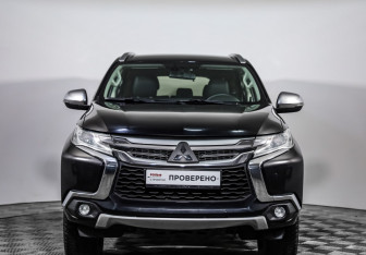 Подержанный автомобиль Mitsubishi Pajero Sport 2019 года (2 фото)