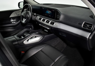 Подержанный автомобиль Mercedes-Benz GLE 2019 года (14 фото)