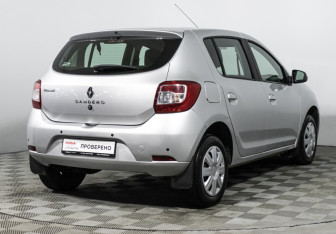 Подержанный автомобиль Renault Sandero 2016 года (5 фото)