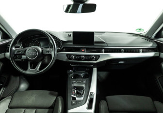 Подержанный автомобиль Audi A4 Wagon 2018 года (13 фото)