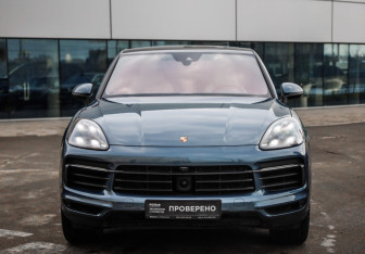 Подержанный автомобиль Porsche Cayenne 2019 года (3 фото)