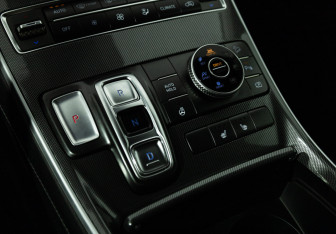 Подержанный автомобиль Hyundai Santa Fe 2021 года (15 фото)