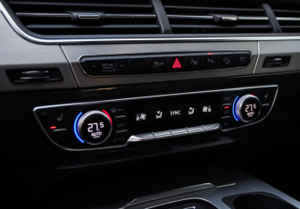 Подержанный автомобиль Audi Q7 2019 года (16 фото)