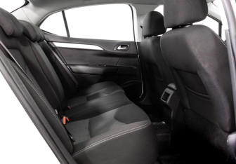 Подержанный автомобиль Citroen C4 Sedan 2018 года (14 фото)