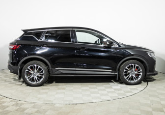 Подержанный автомобиль Geely Coolray 2021 года (4 фото)