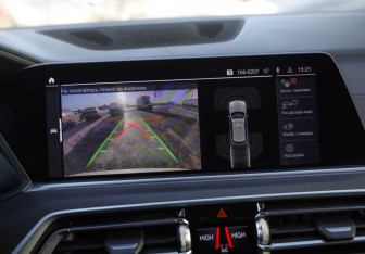 Подержанный автомобиль BMW X5 2020 года (18 фото)