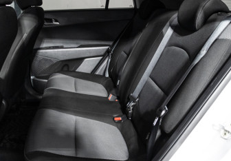 Подержанный автомобиль Hyundai Creta 2017 года (10 фото)