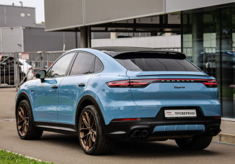 Подержанный автомобиль Porsche Cayenne 2021 года (8 фото)