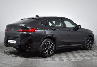 Подержанный автомобиль BMW X4 2021 года (5 фото)