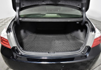 Подержанный автомобиль Honda Accord Sedan 2013 года (19 фото)