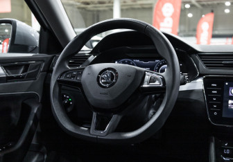 Подержанный автомобиль Skoda Superb Liftback 2024 года (20 фото)