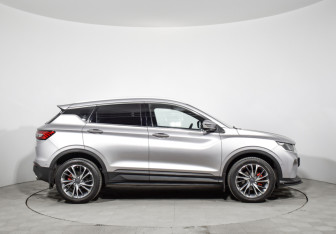 Подержанный автомобиль Geely Coolray 2023 года (4 фото)