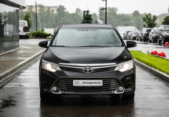 Подержанный автомобиль Toyota Camry Sedan 2015 года (4 фото)