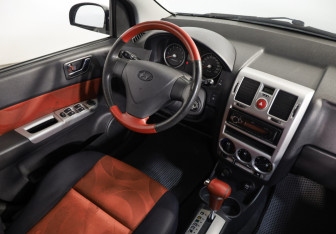 Подержанный автомобиль Hyundai Getz 2005 года (8 фото)