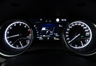 Подержанный автомобиль Toyota Camry Sedan 2021 года (12 фото)